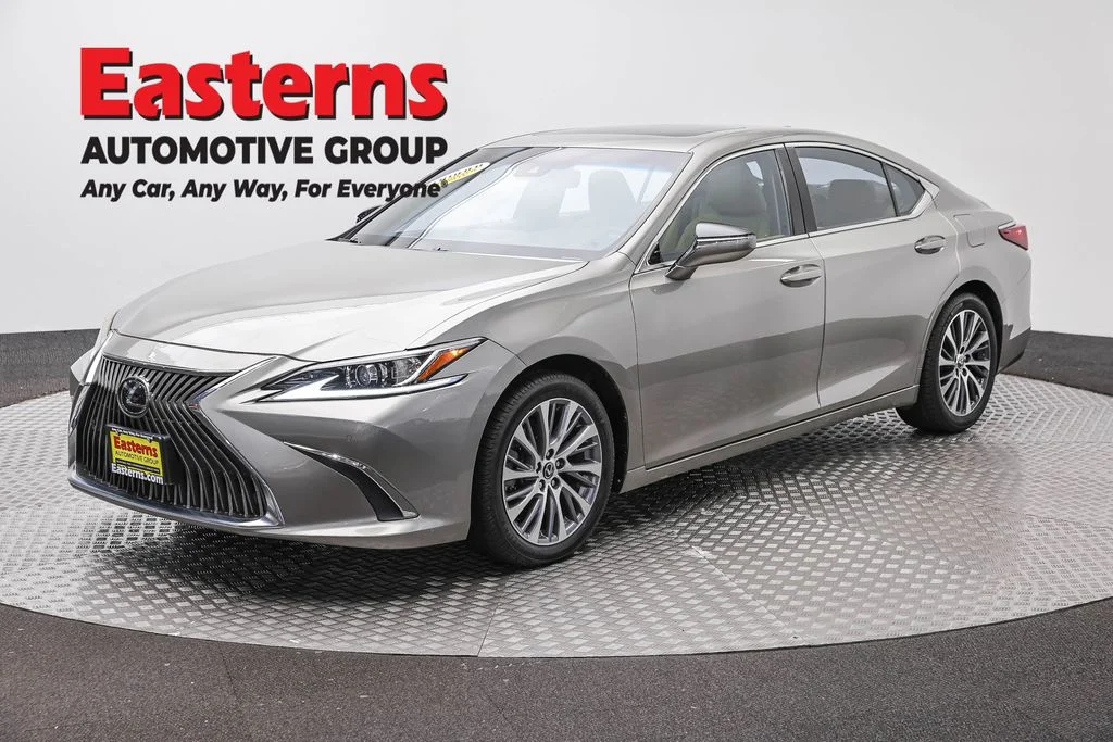 Used 2021 Silver Lexus 350 image 1