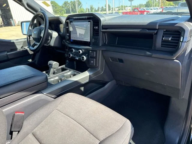 Used 2024 Black Ford XLT image 26