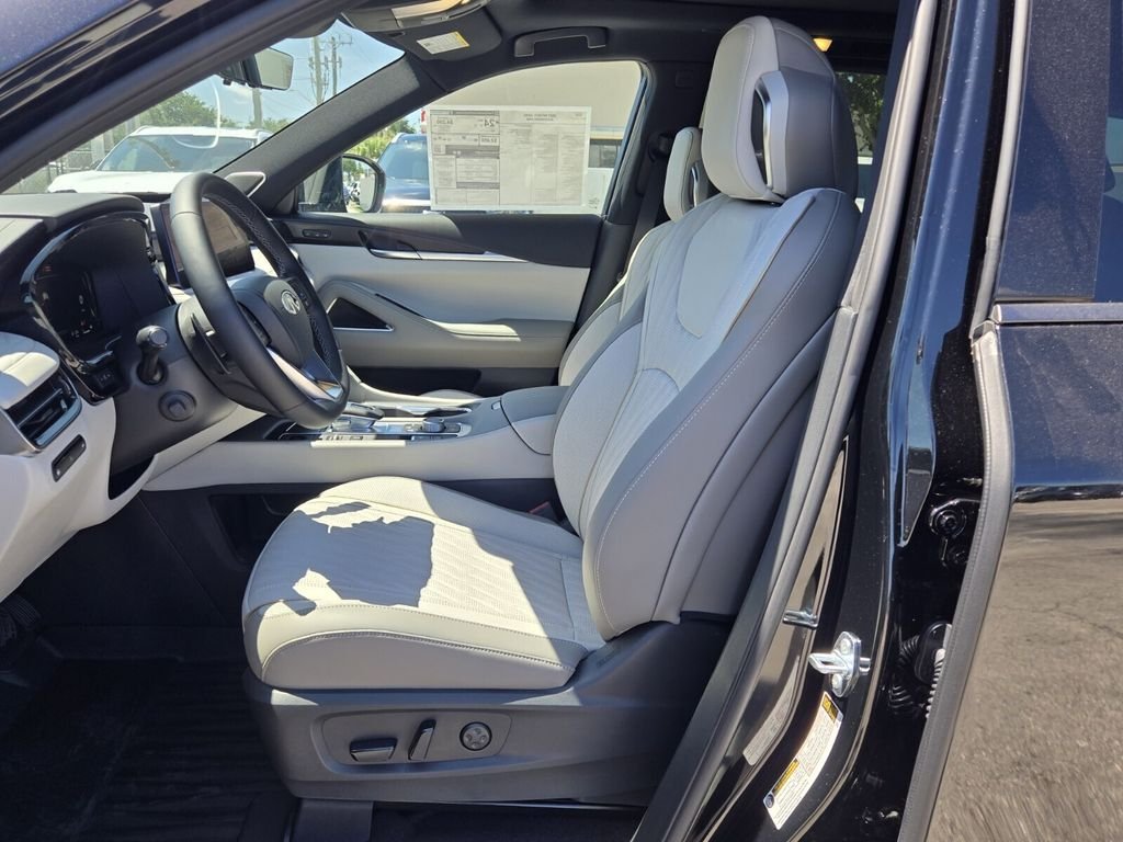 New 2027 MINERAL BLACK INFINITI Autograph AWD image 12