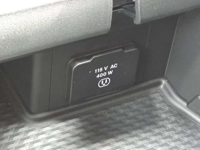 New 2026 Granite Crystal Metallic Clearcoat Ram Laramie image 19