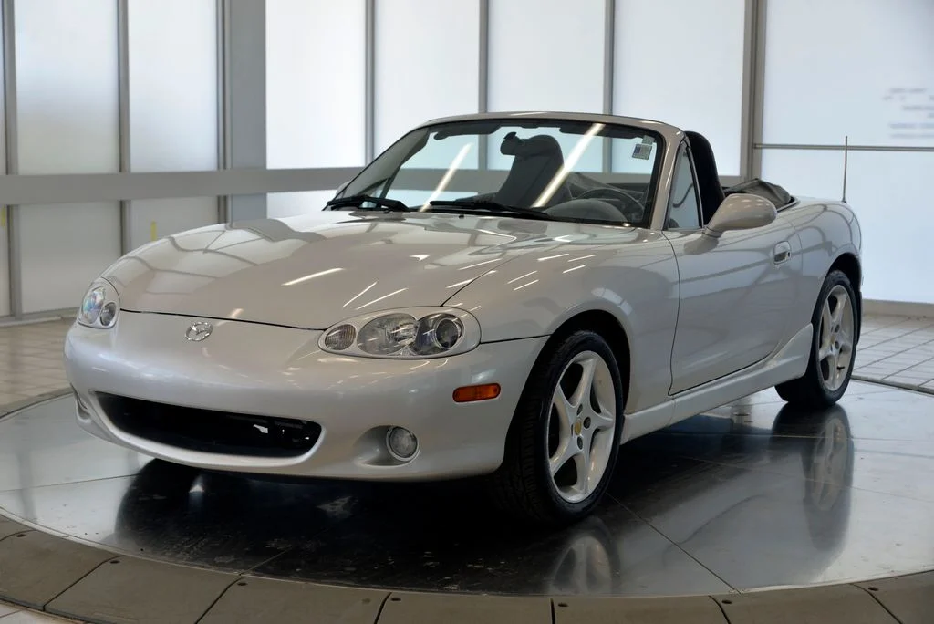 Used 2003 Silver Mazda Base image 4
