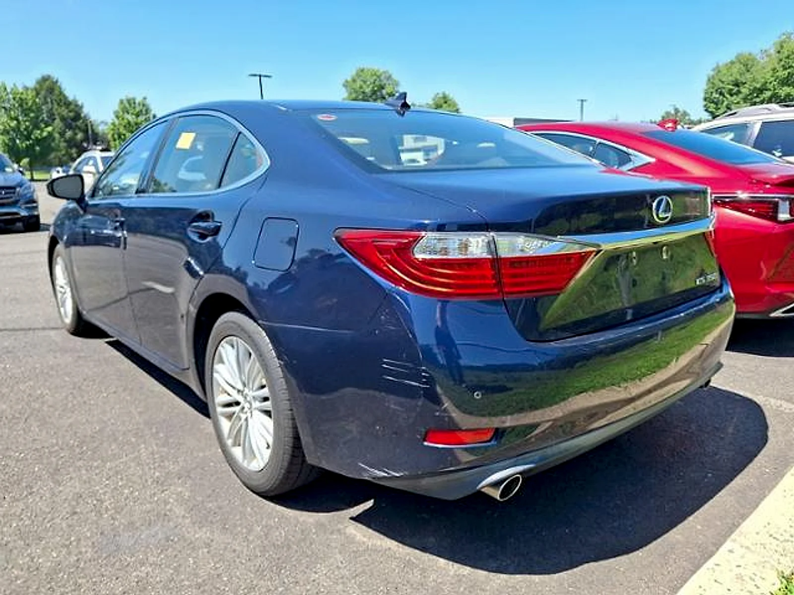 Used 2014  Lexus  image 5