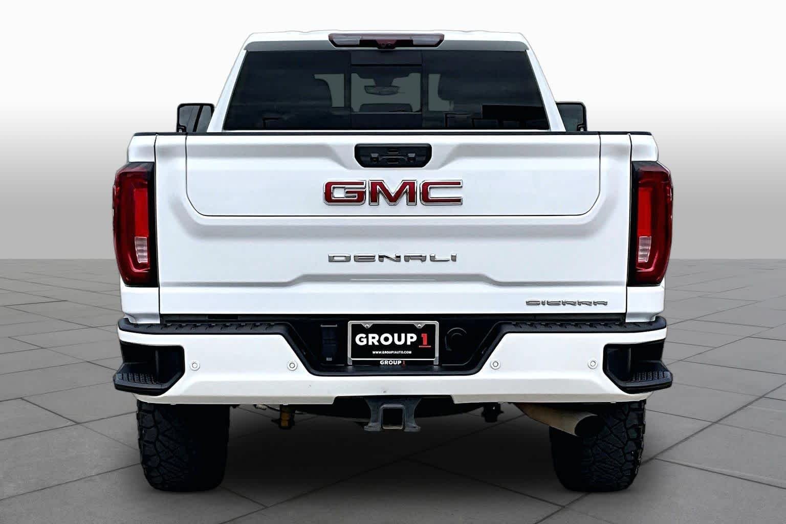 Used 2022 Summit White GMC Denali image 5