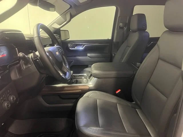 Used 2026 Summit White Chevrolet LT image 20