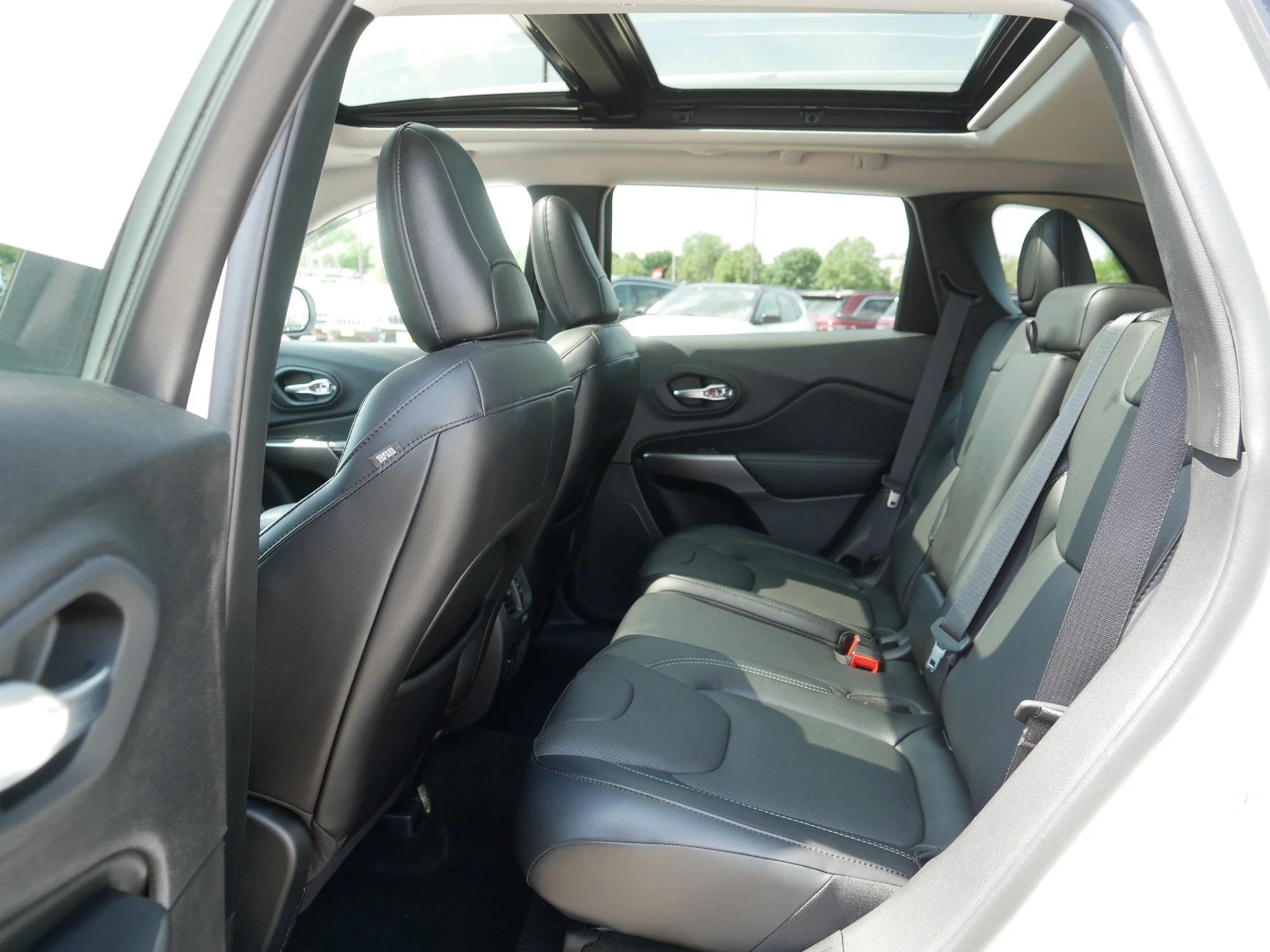 Used 2021 Bright White Clearcoat Jeep Limited image 36