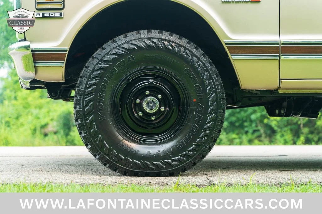 Used 1972 Gold Chevrolet Cheyenne image 21