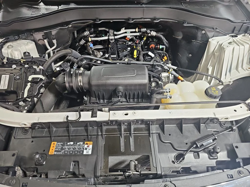Used 2023 White Ford XLT image 36