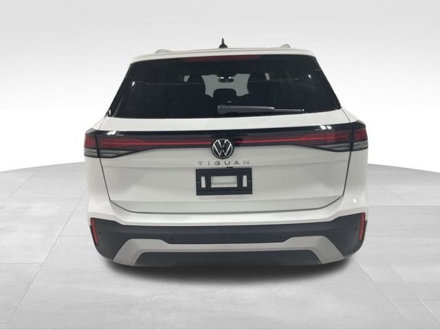 2026 Volkswagen Tiguan S photo 3