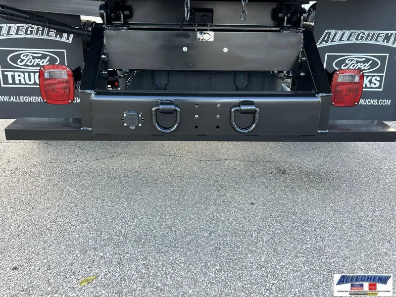 2025 Ford F-550 Super Duty Chassis Cab XL - Photo 10