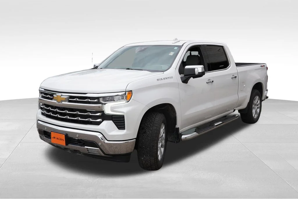 Used 2023 Iridescent Pearl Tricoat Chevrolet LTZ image 11