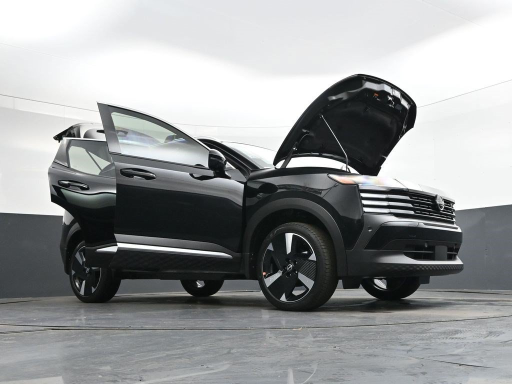 Certified Used 2026 Super Black Nissan SR image 46
