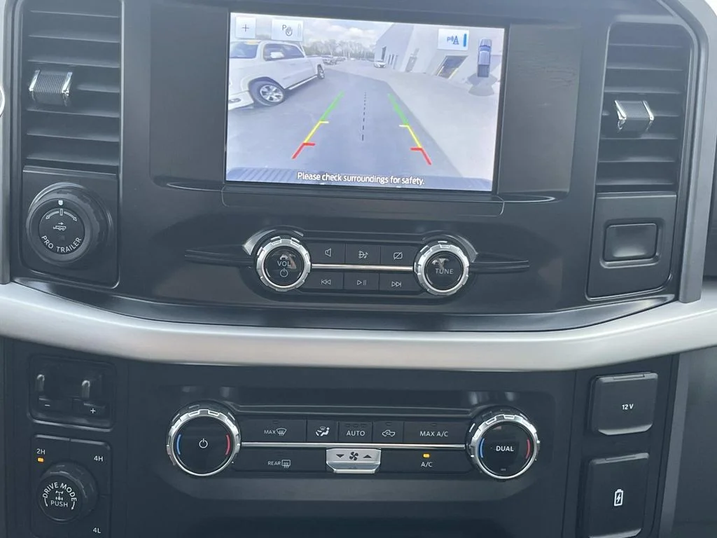 Used 2022 Oxford White Ford XLT image 17