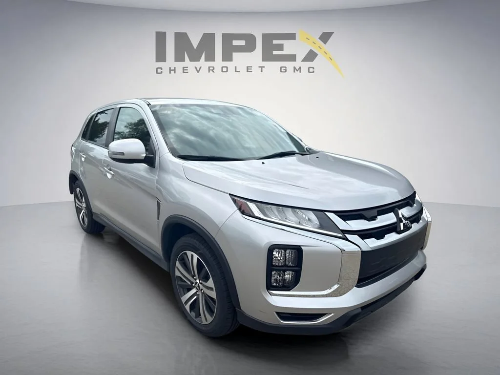 Used 2024 Gray Mitsubishi S image 7