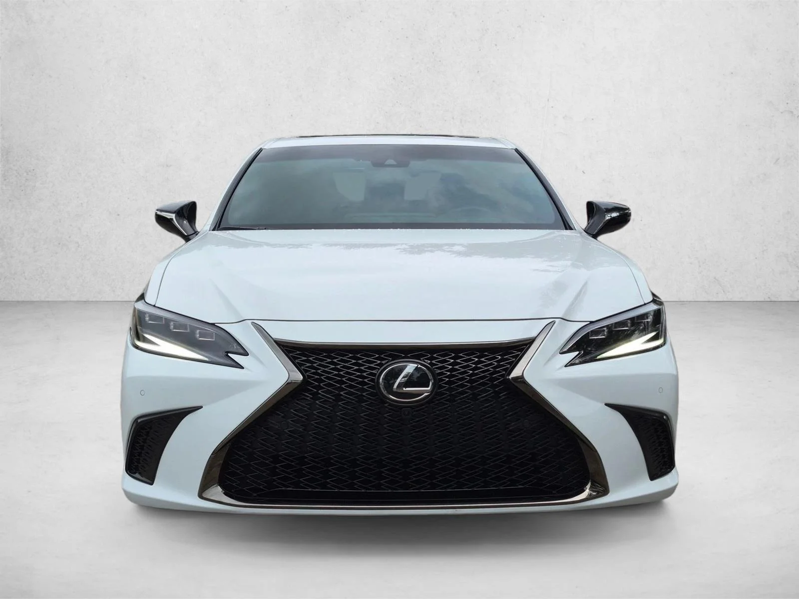 Certified Used 2025 Ultra White Lexus F SPORT HANDLING image 2