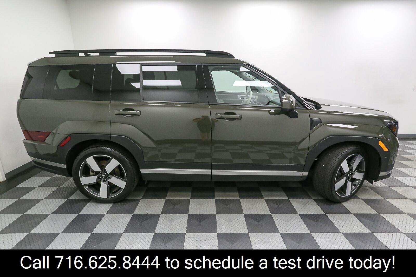 Used 2024 Rockwood Green Hyundai Limited image 7