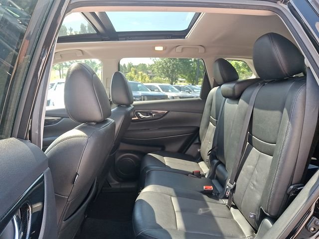 Used 2020 Black Nissan SL image 10