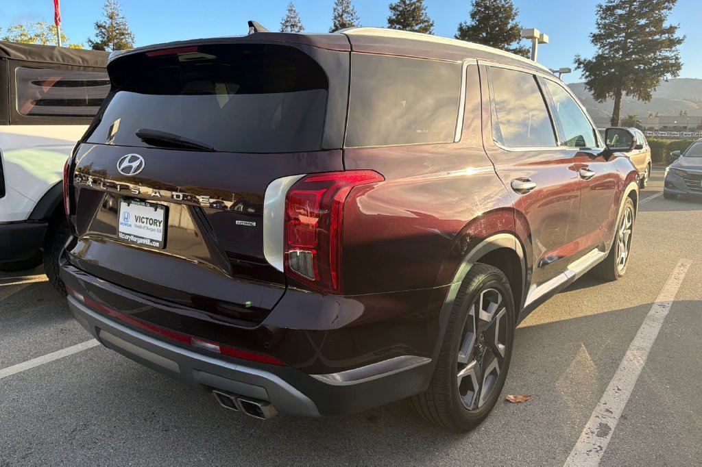Used 2024 Sierra Burgundy Hyundai Limited image 4