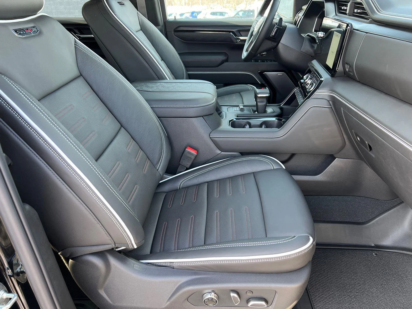 2026 GMC Sierra 1500 AT4X - Photo 8