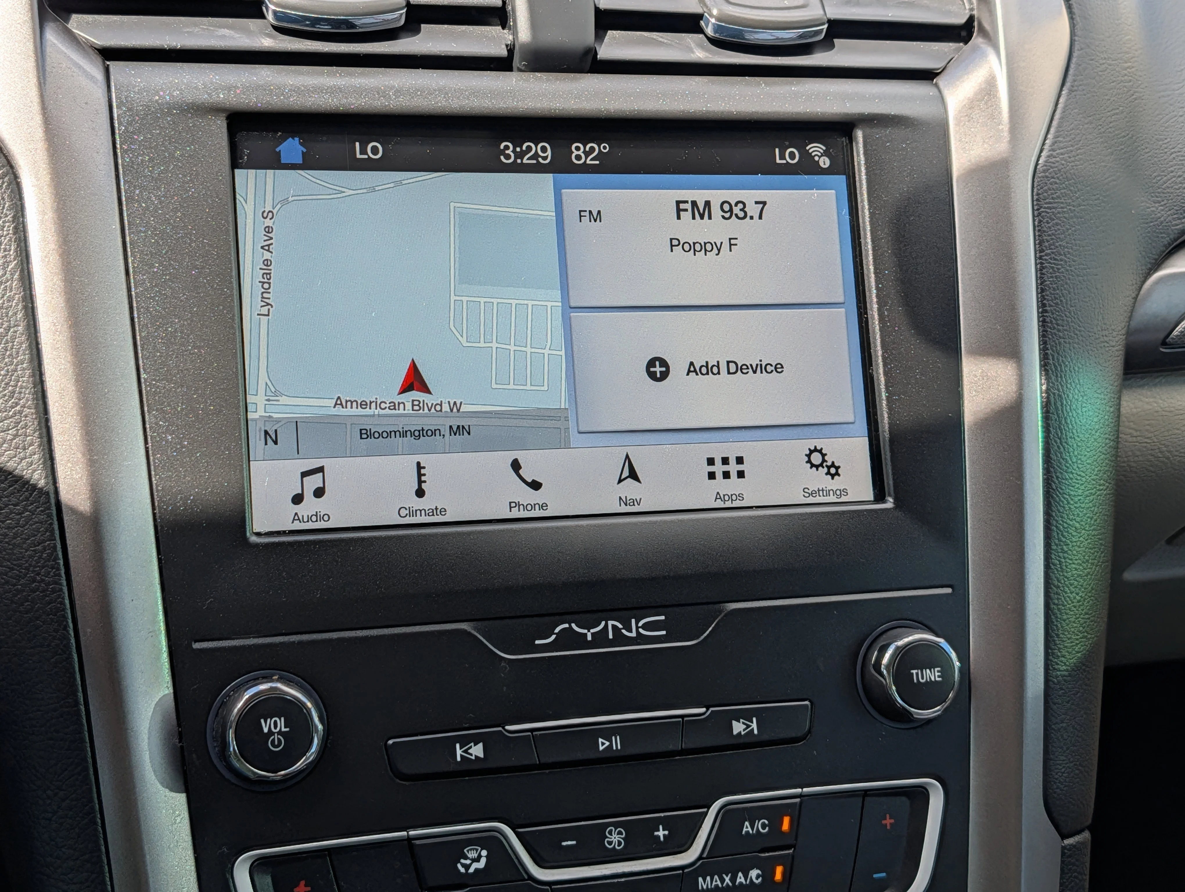 Used 2019 Magnetic Metallic Ford SE image 22