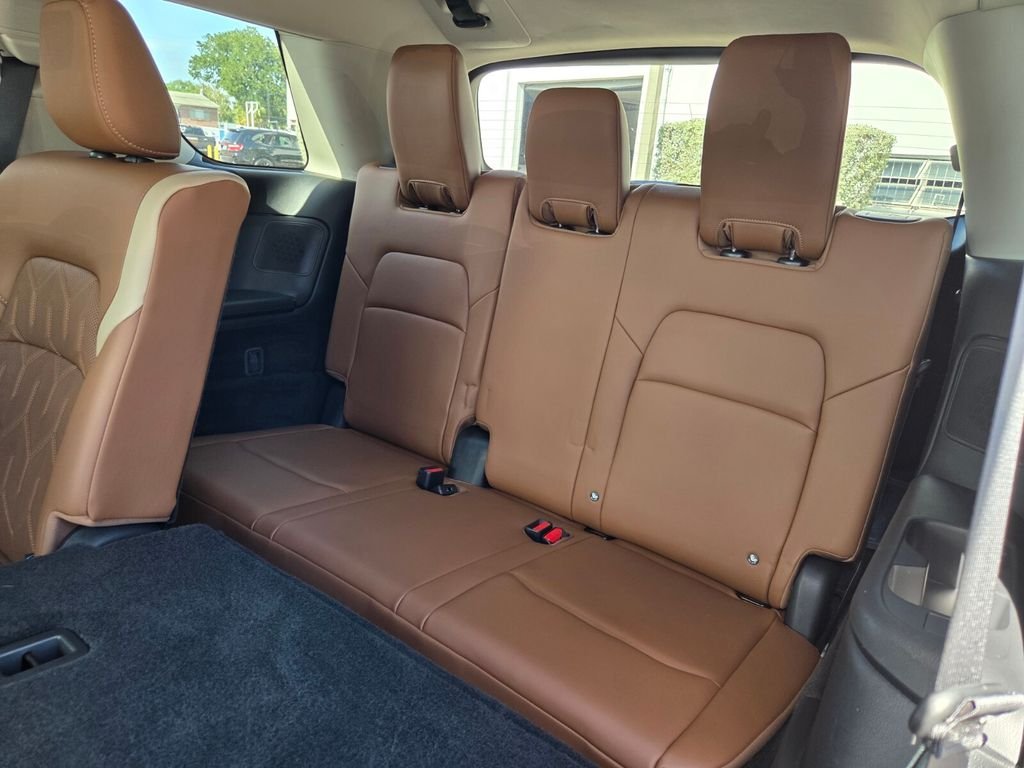 Used 2026 Gray Nissan Platinum image 15