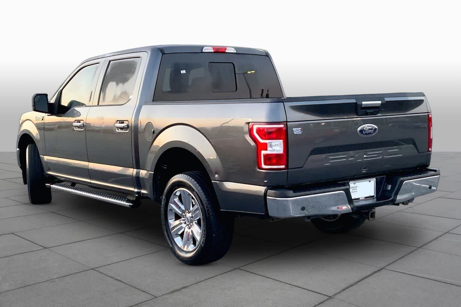Used 2018 Magnetic Metallic Ford XLT image 11