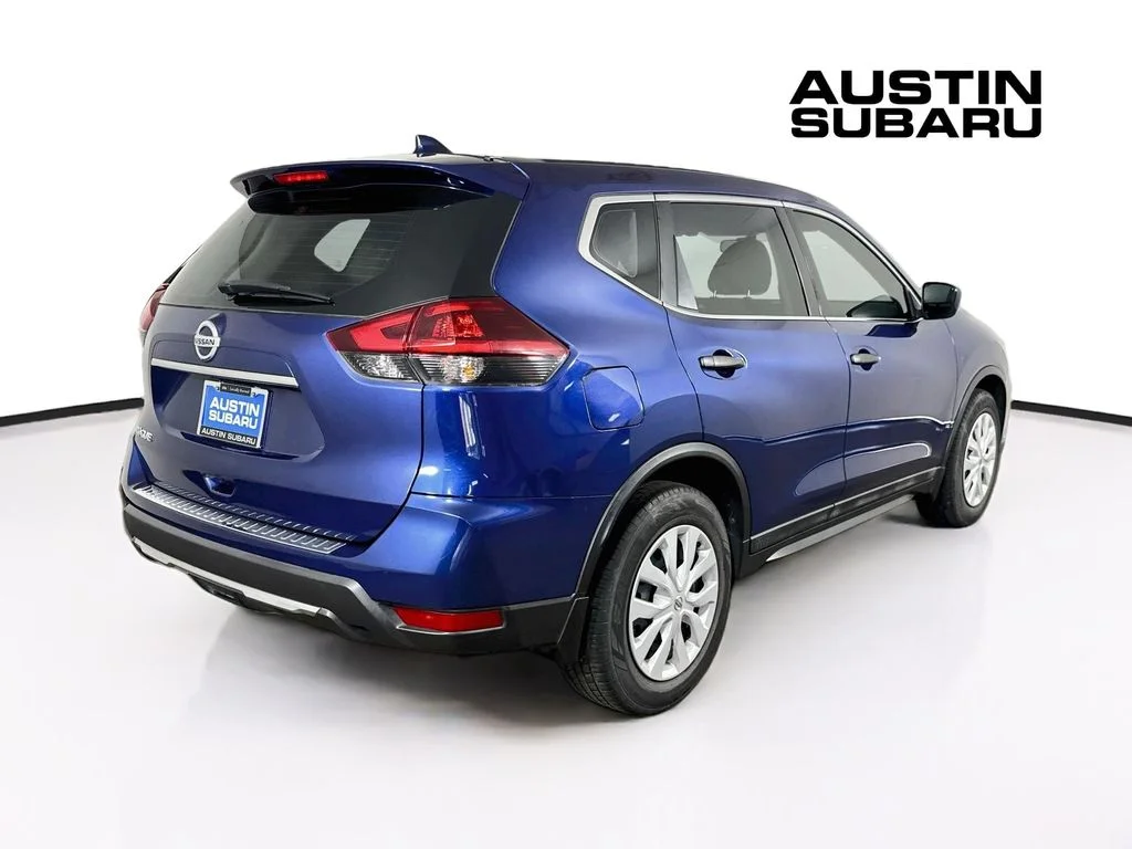 Used 2018 Blue Nissan S image 7