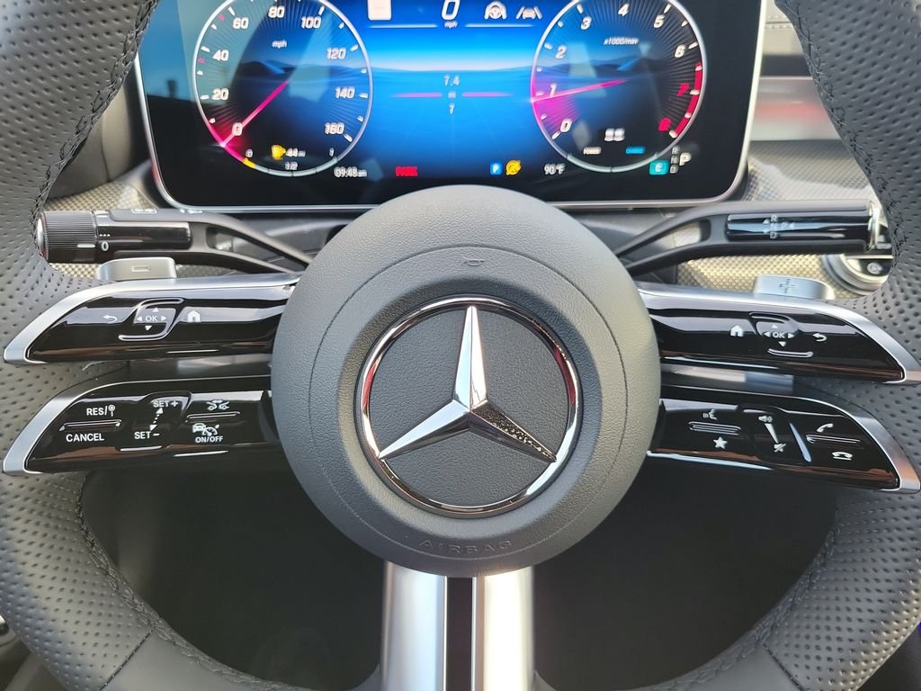 New 2027 MANUFAKTUR Moonlight White Metallic Mercedes-Benz CLE 300 image 19
