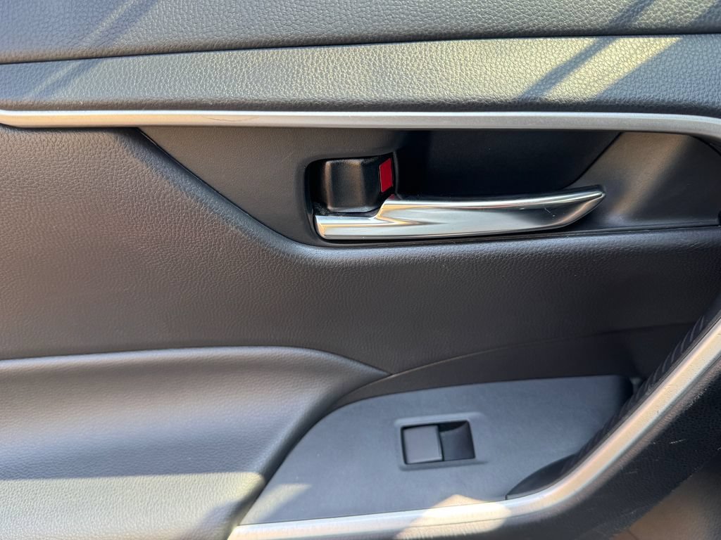 2021 Toyota RAV4 XLE - Photo 33