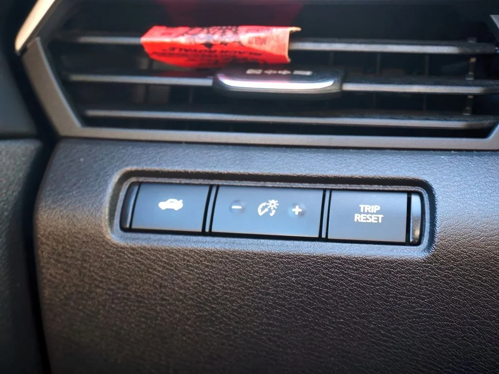 2025 Nissan Altima SV - Photo 22