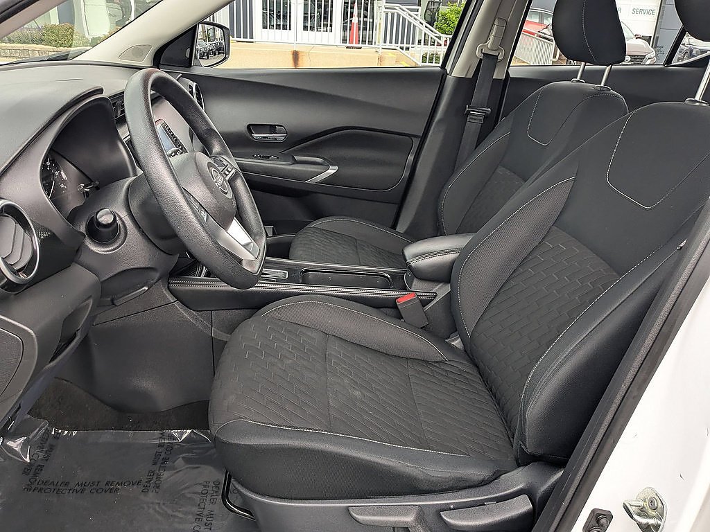 Used 2022 Aspen White Tricoat Nissan SV image 41