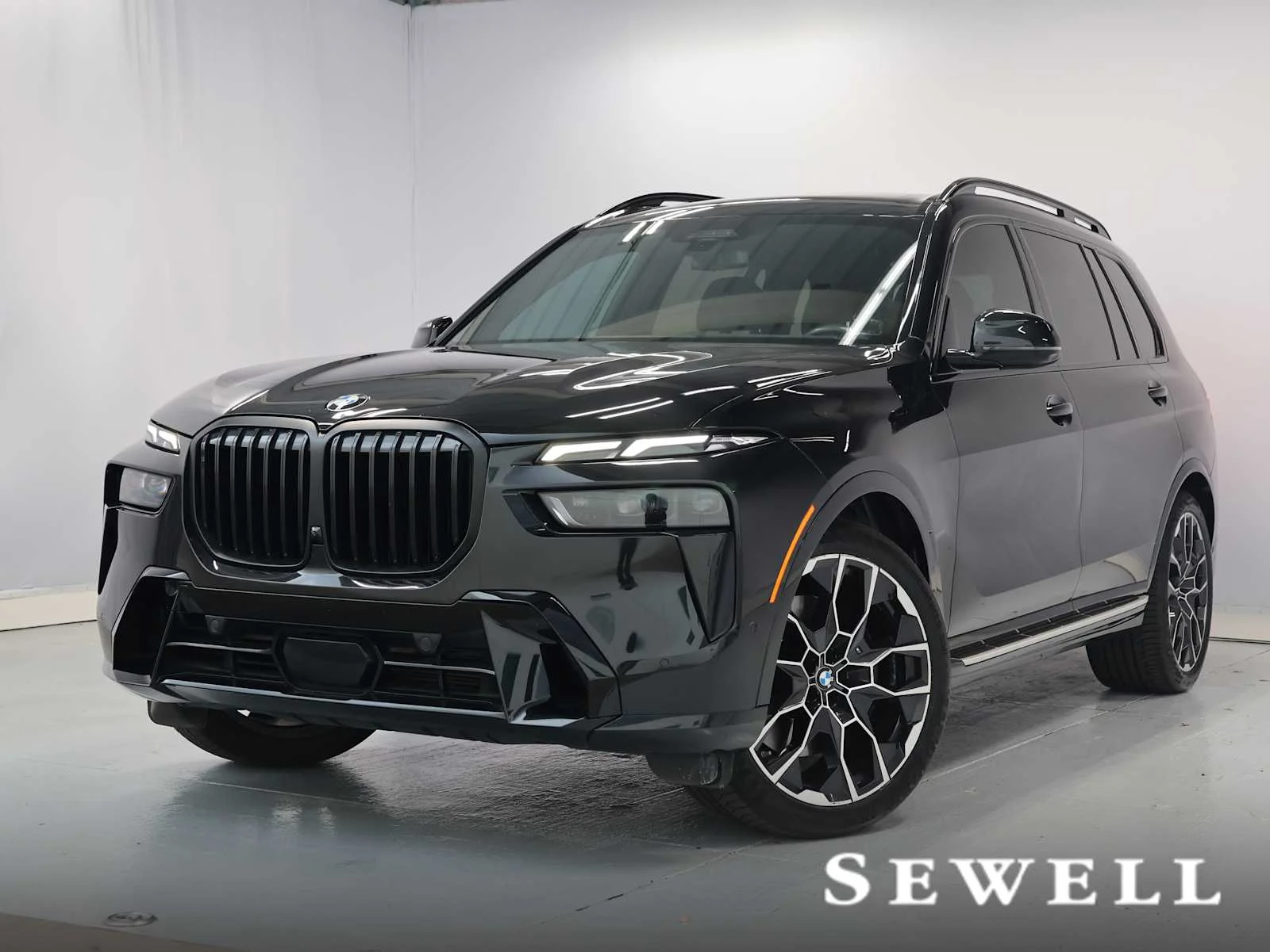 2023 BMW X7 xDrive40i's photo