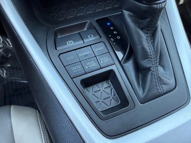 2021 Toyota RAV4 XLE Premium - Photo 27