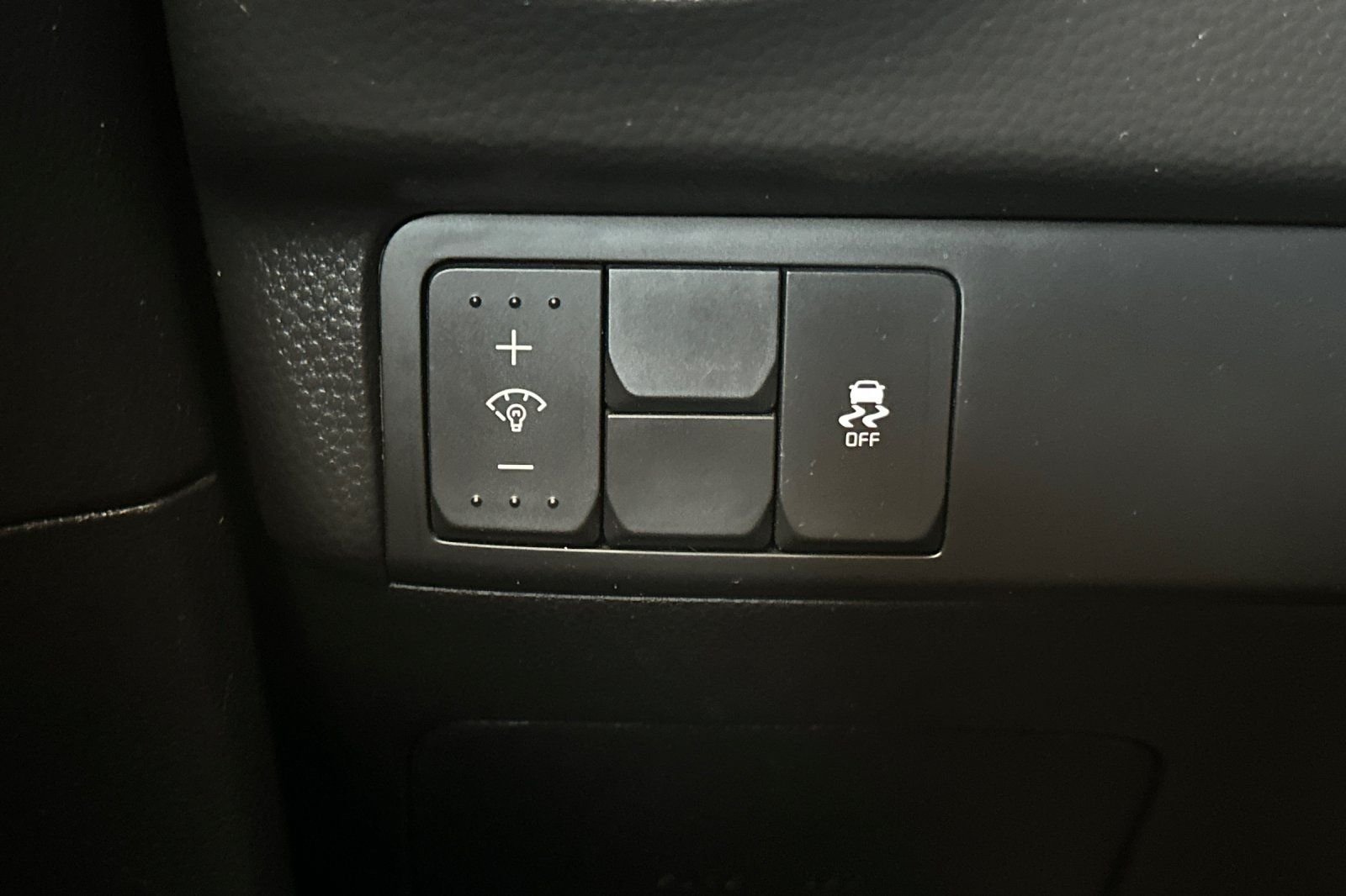 Used 2019 Gray Kia Plus image 29