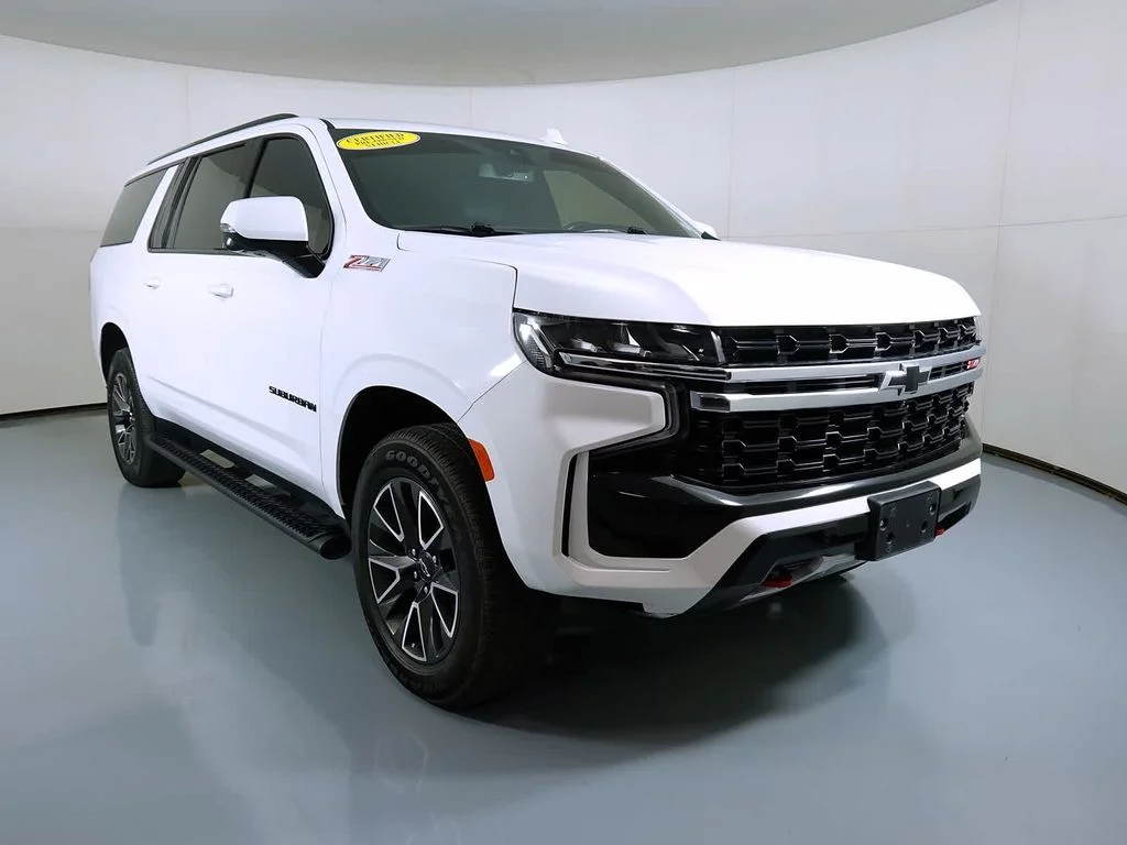 Used 2022 White Chevrolet Z71 image 1