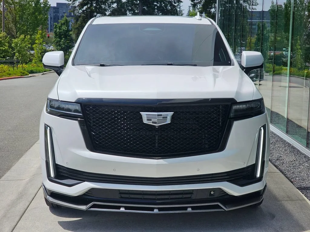 Used 2021 CRYSTAL WHITE TRICOAT Cadillac Sport Platinum image 8