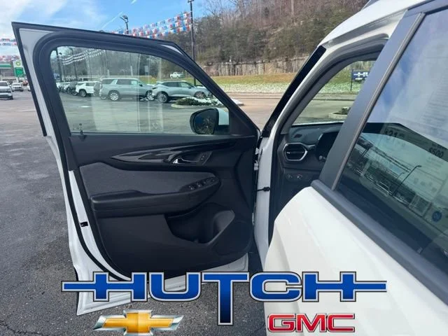 New 2026 Summit White Chevrolet LT image 10