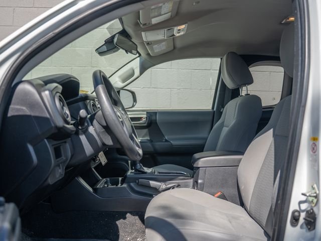 Used 2019 White Toyota SR image 17