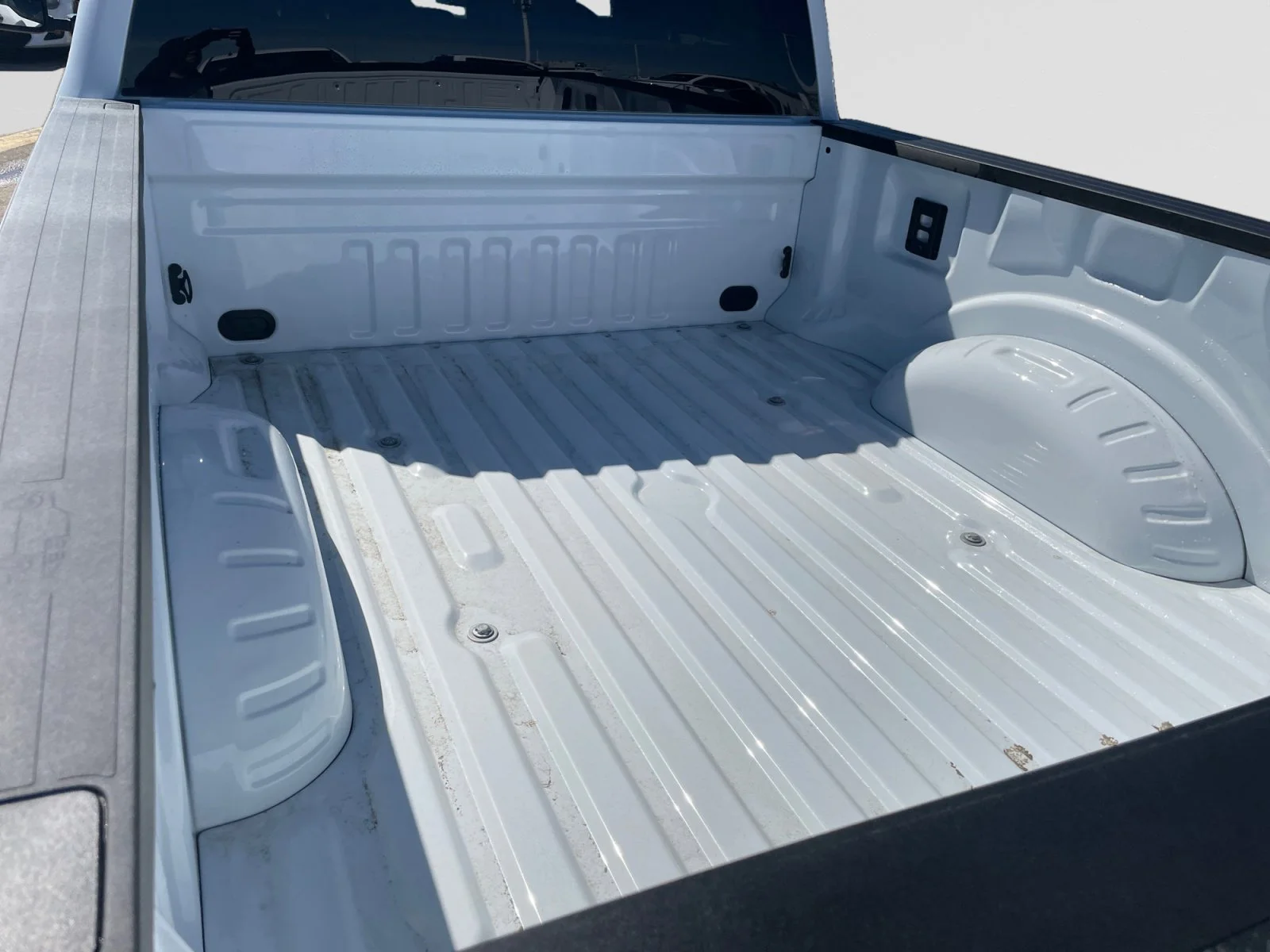 New 2026 Oxford White Ford XLT image 10