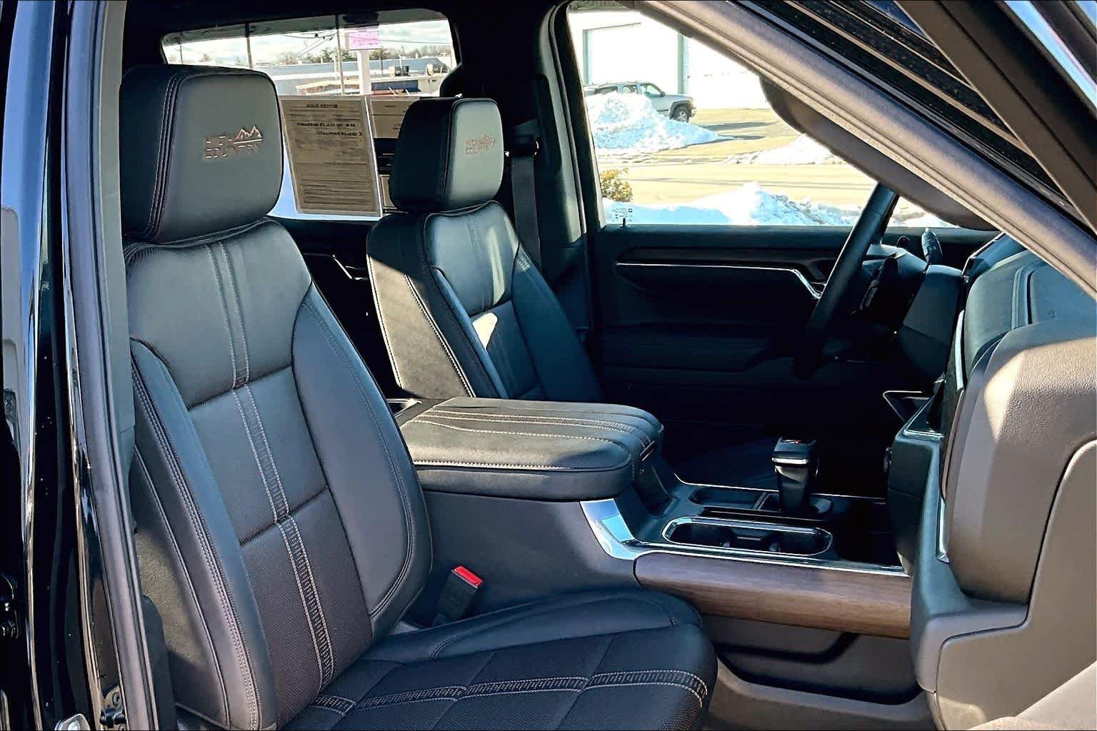 2025 Chevrolet Silverado 1500 High Country - Photo 23