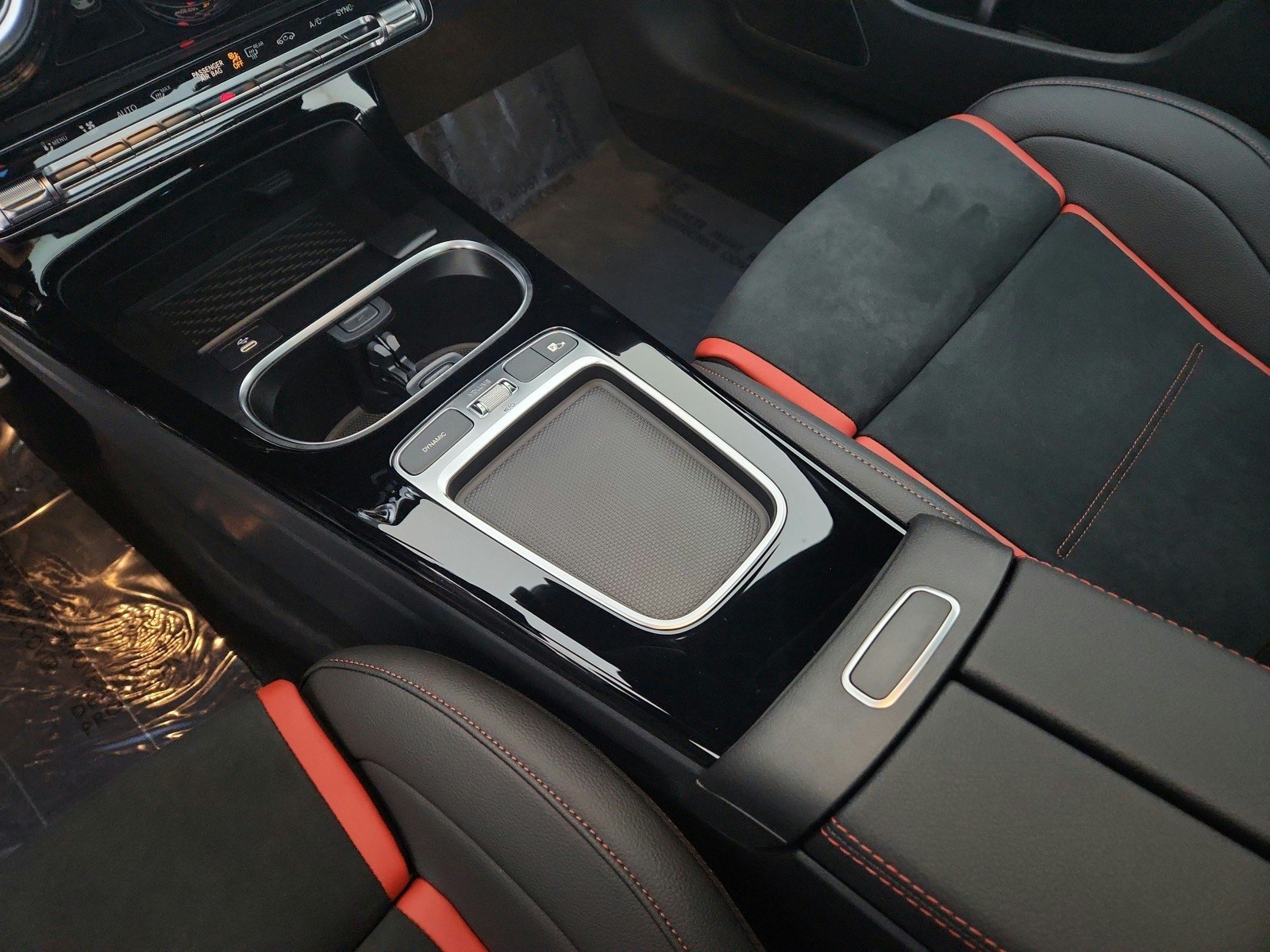 Certified Used 2025 MANUFAKTUR Mountain Grey Magno Mercedes-Benz AMG® CLA 45 image 23