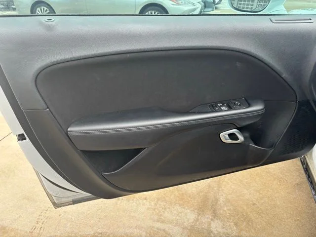 2022 Dodge Challenger SXT - Photo 9