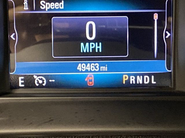 Used 2018 Summit White Buick Essence image 12