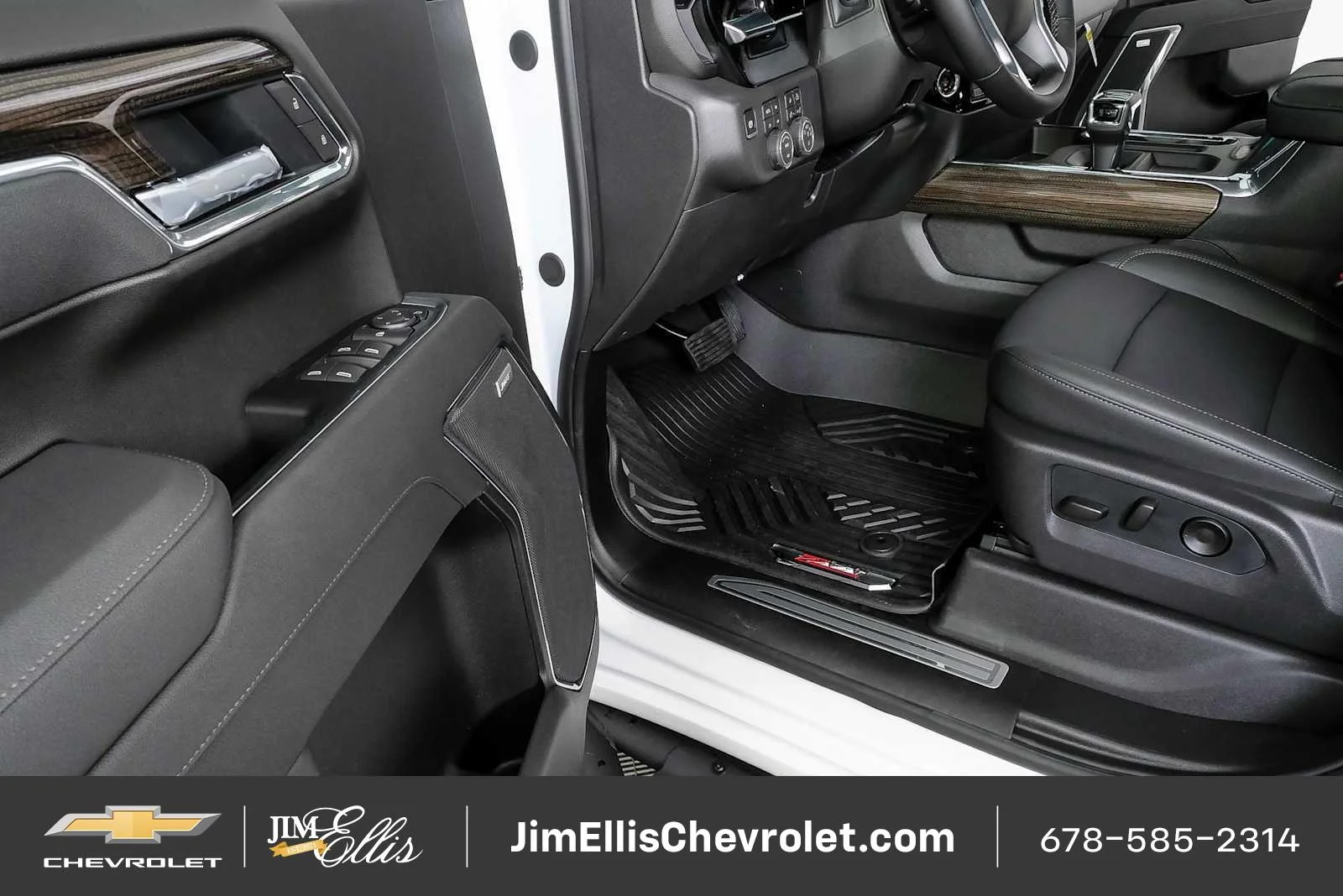 New 2026 Summit White Chevrolet LT Trail Boss image 8