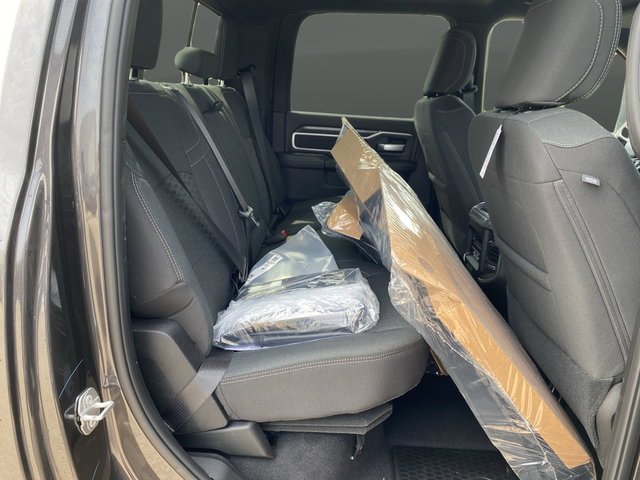 2025 RAM 2500 Big Horn - Photo 34