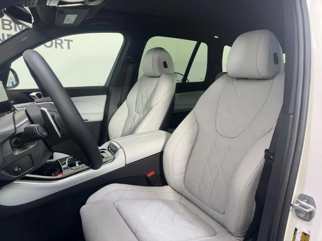 New 2026 Alpine White BMW xDrive40i image 12
