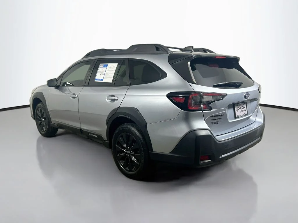 Used 2023 Ice Silver Metallic Subaru Onyx Edition image 5