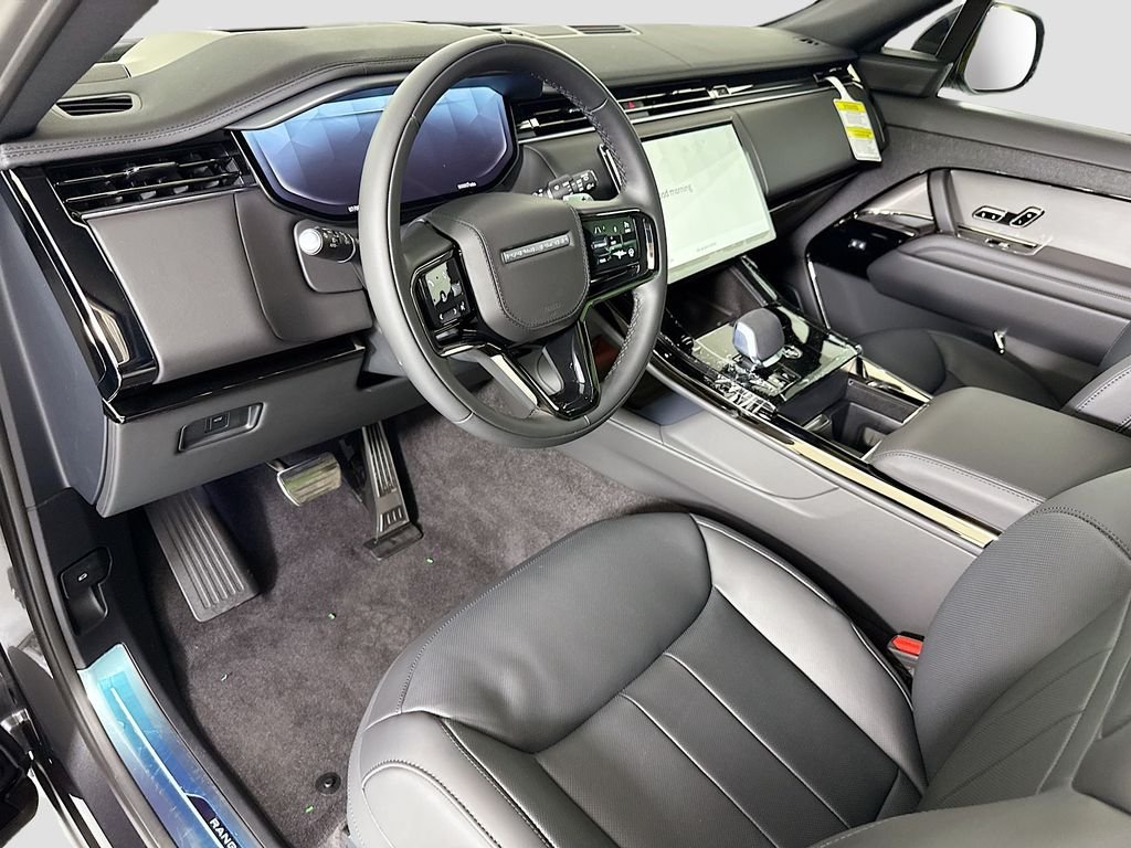 New 2026 Carpathian Grey Land Rover Dynamic SE image 9