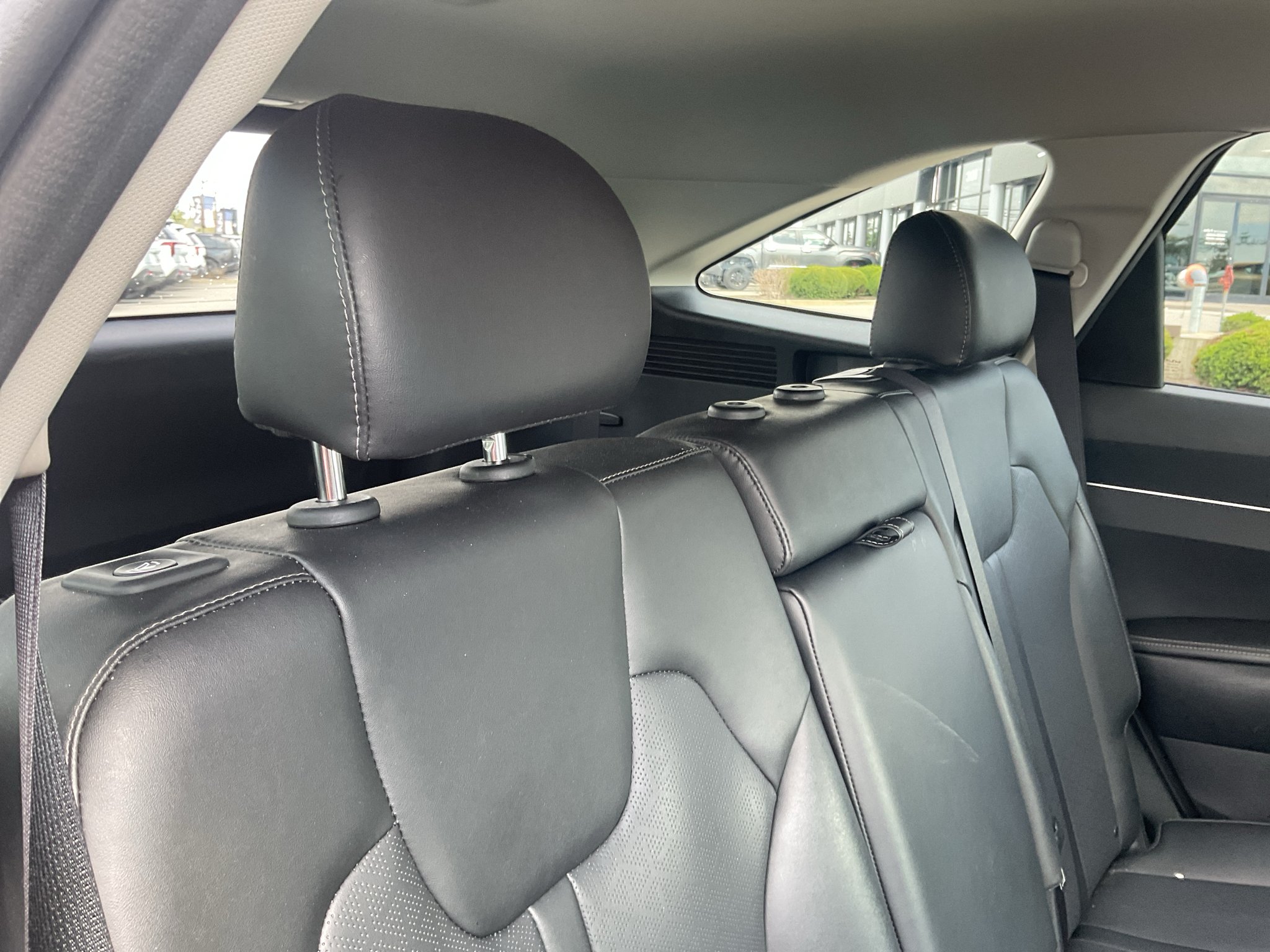 Used 2022 Sapphire Blue Kia S image 11
