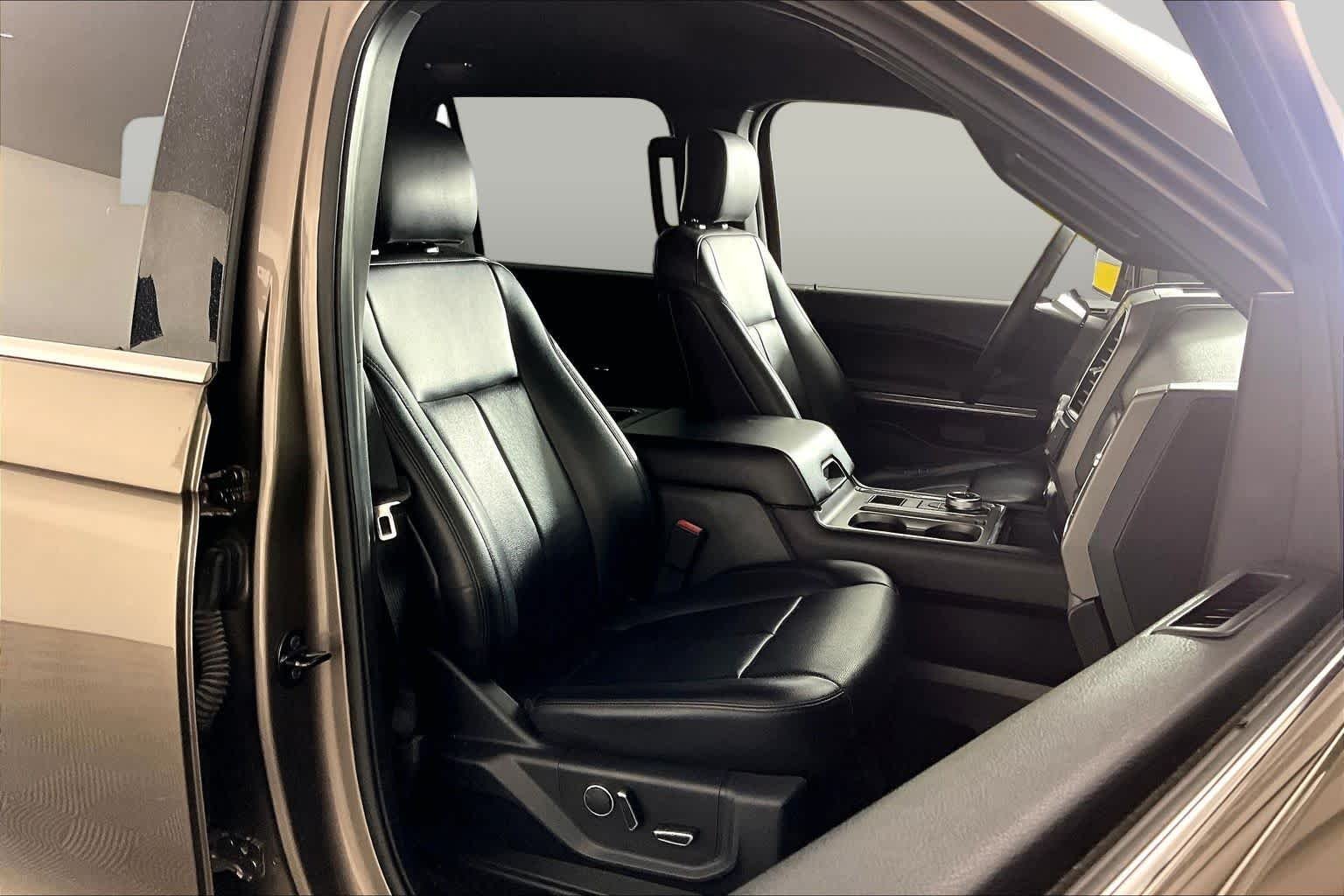 Used 2019 Stone Gray Metallic Ford XLT image 17
