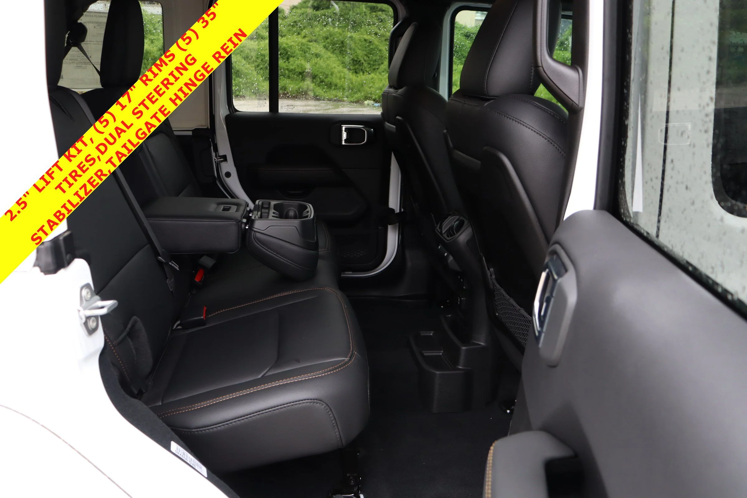 New 2026 Bright White Clear-Coat Exterior Paint Jeep Sahara image 21